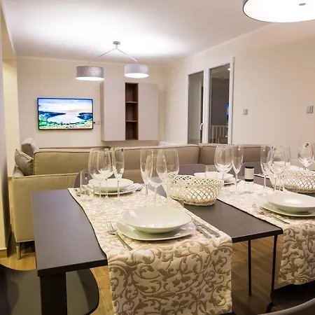 Carmen オパティヤ