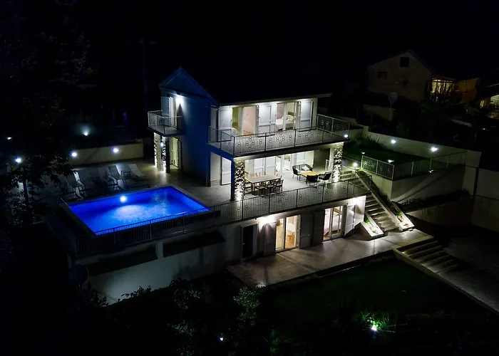 Carmen Villa *